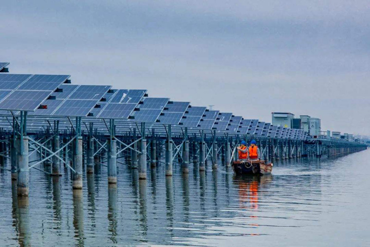 漁光互補光伏發電項目的必備條件，漁光互補一畝水塘能建多少光伏